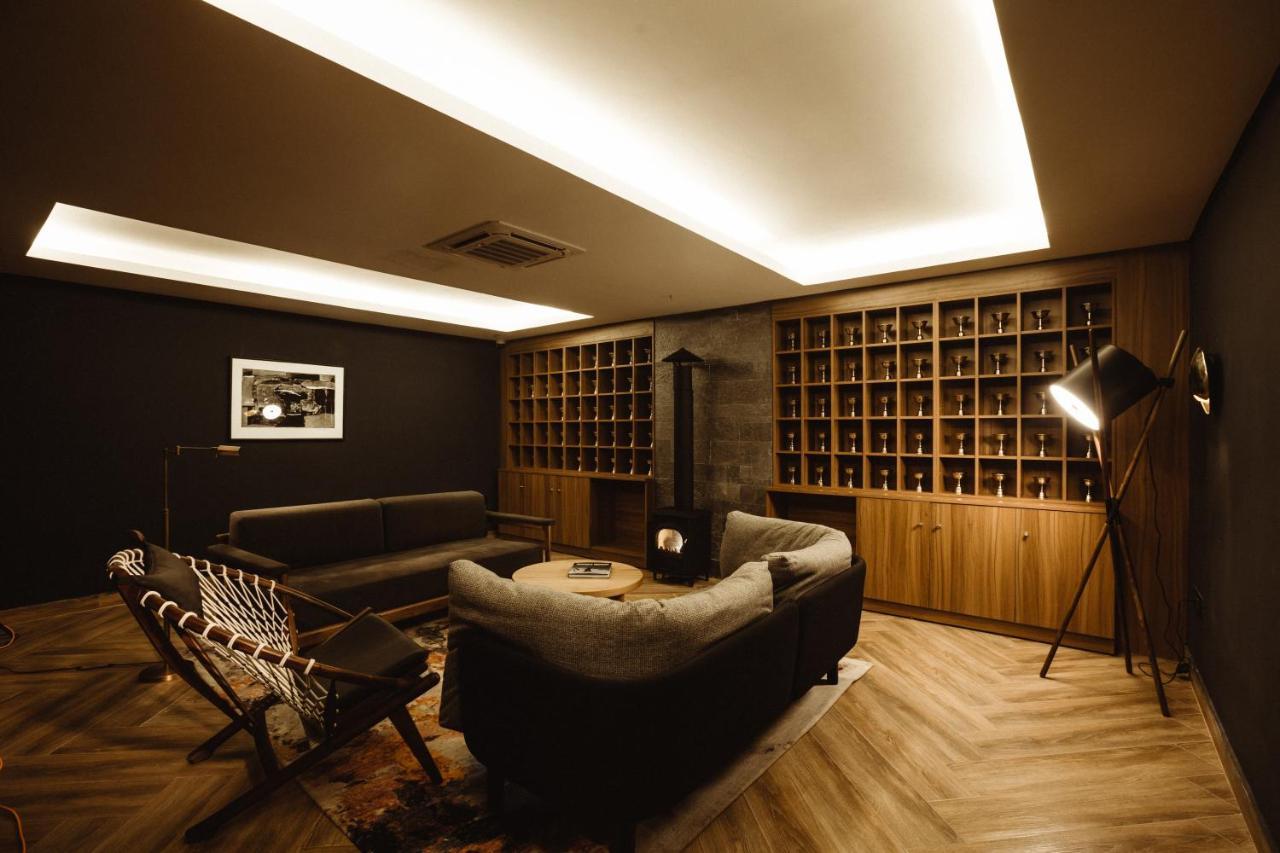 Nomad Hotel Lazimpat Катманду Екстериор снимка
