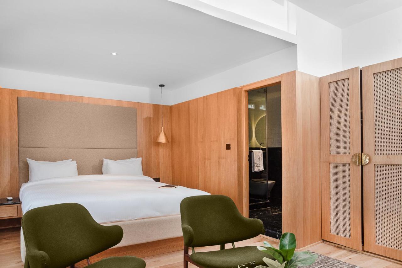 Nomad Hotel Lazimpat Катманду Екстериор снимка