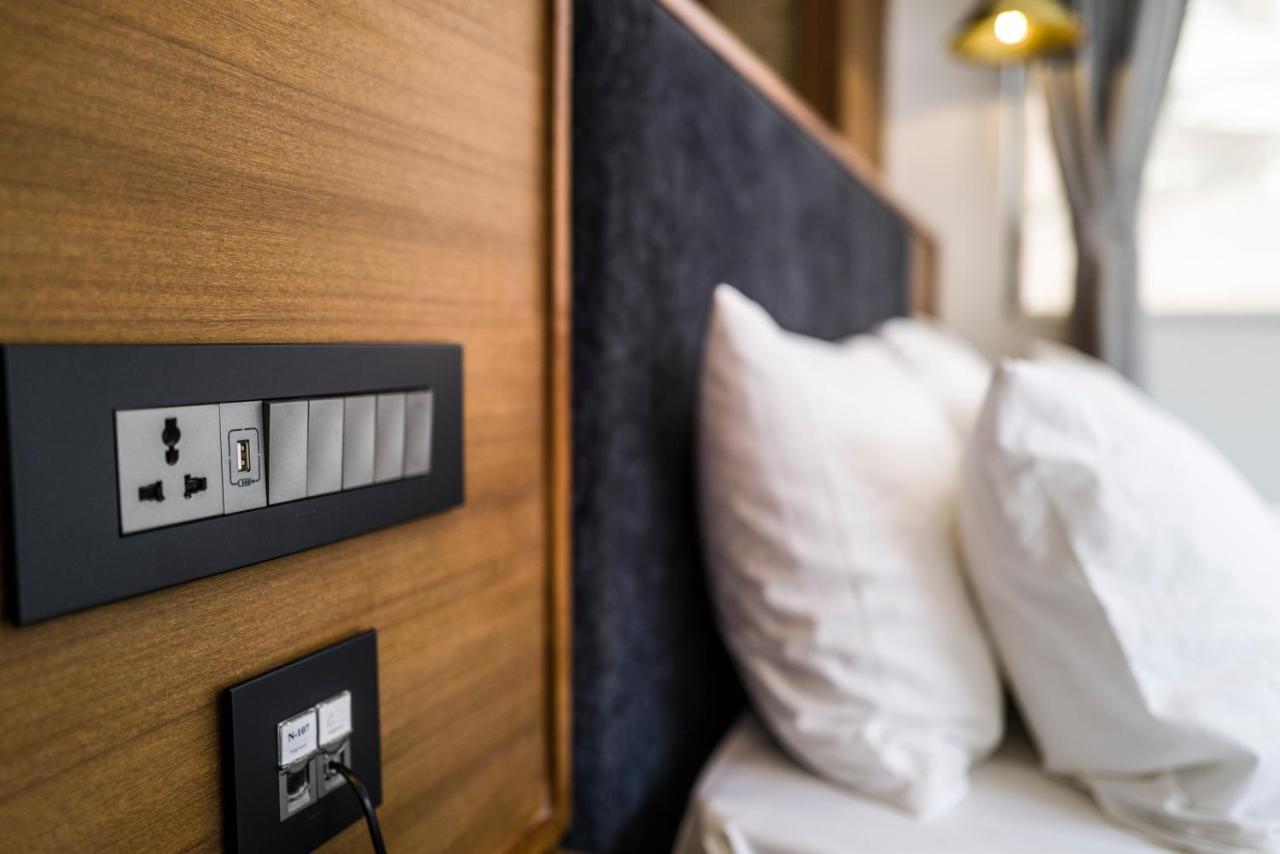 Nomad Hotel Lazimpat Катманду Екстериор снимка