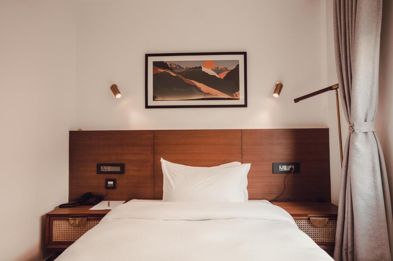 Nomad Hotel Lazimpat Катманду Екстериор снимка