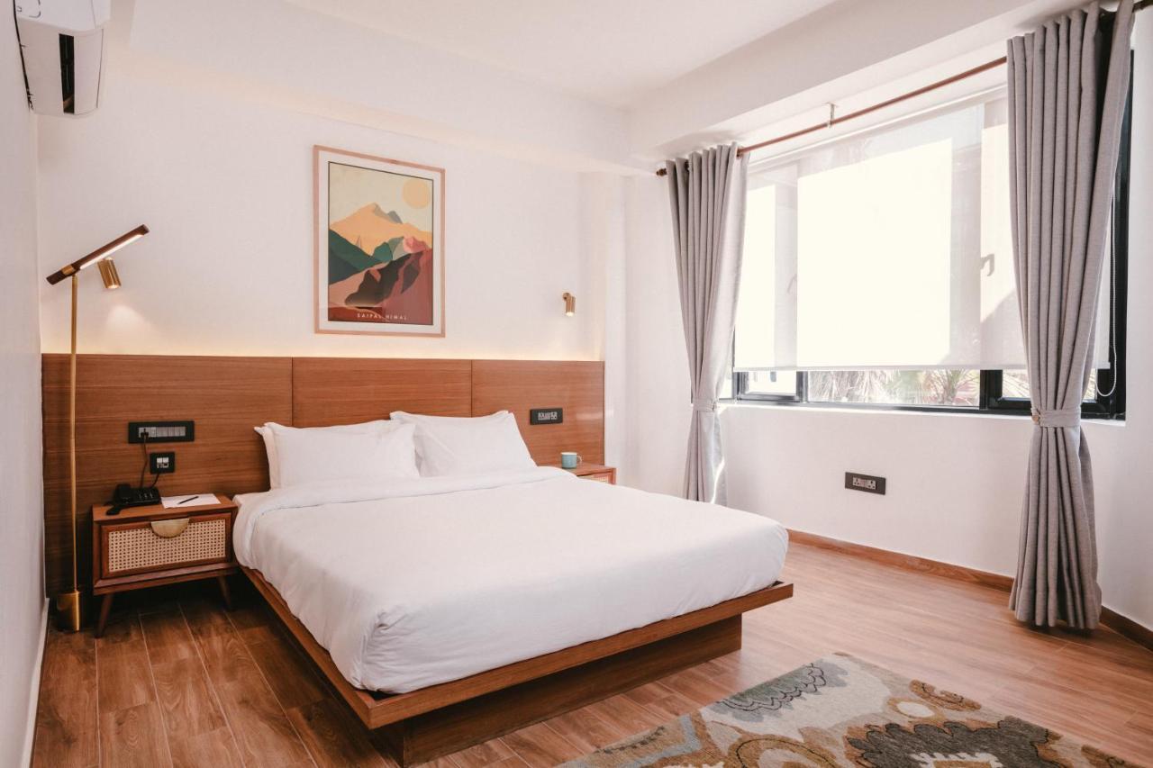 Nomad Hotel Lazimpat Катманду Екстериор снимка